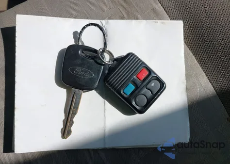 2005 Ford Focus Zx4 z USA, uszkodzony, nr VIN 1FAFP34NX5W316237